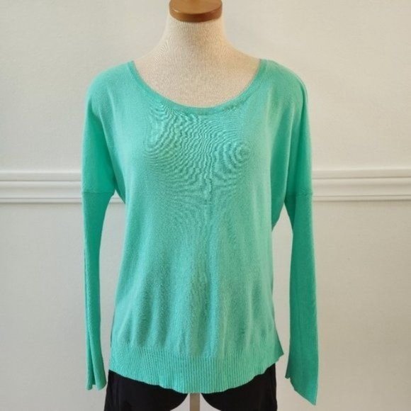 Victoria's Secret Mint Green Long Sleeve Pullover Sweatshirt Size Large - Picture 4 of 9